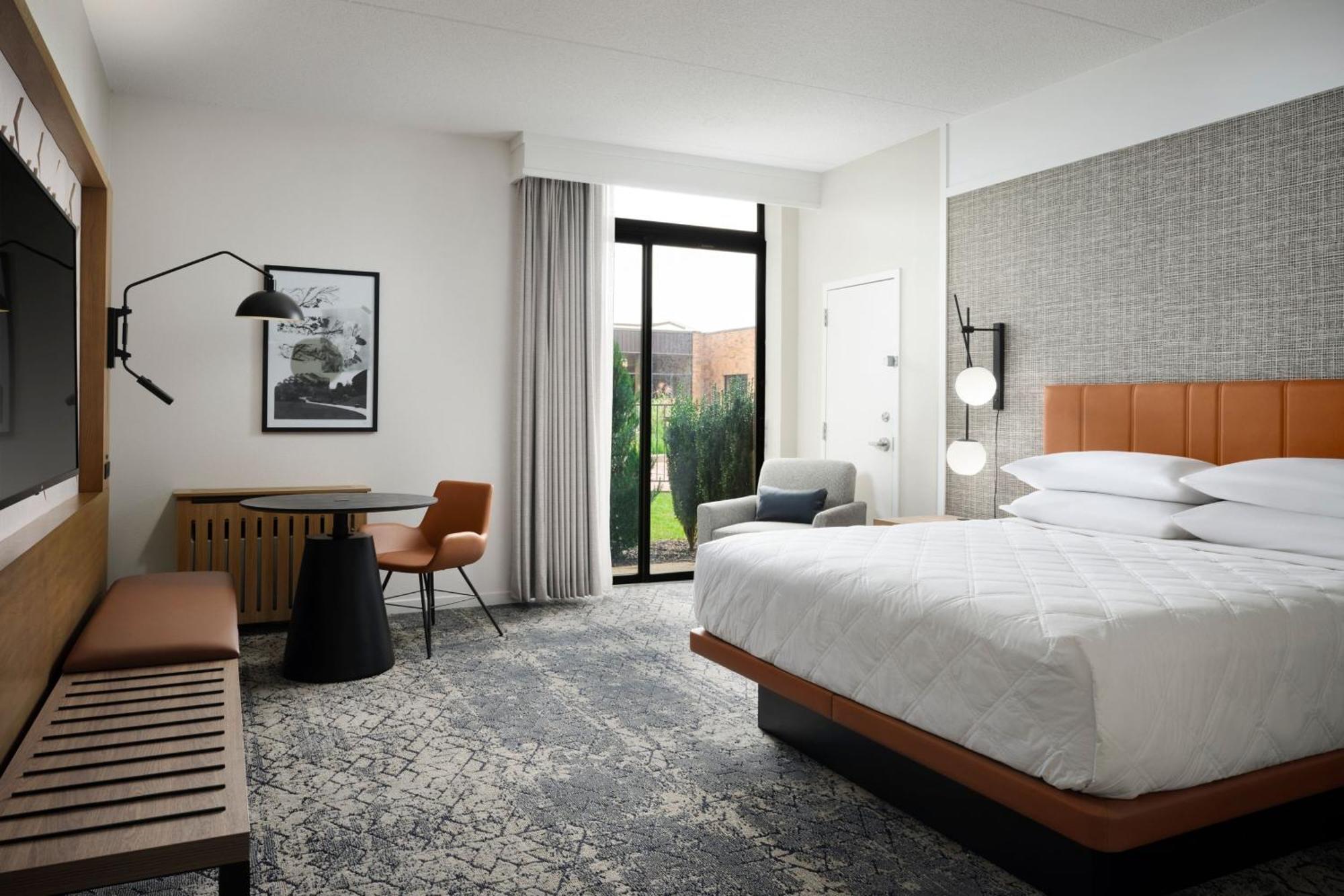 Sheraton Grand Rapids Airport Hotel Cascade Buitenkant foto